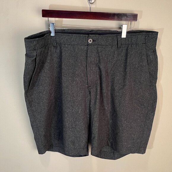 Under Armour Men's dark gray marled flat front Golf Shorts 44 9" inseam EUC - Picture 1 of 5